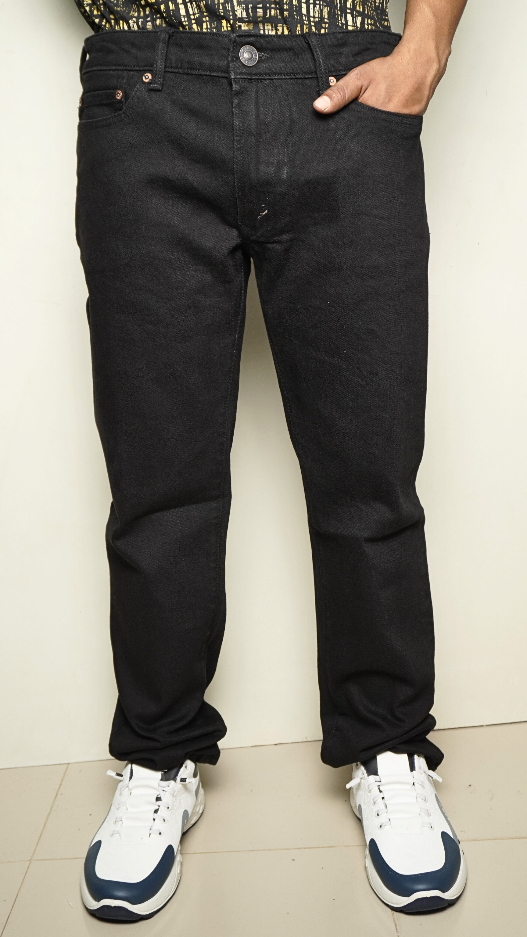 A/E Men's premium 100% export jeans.