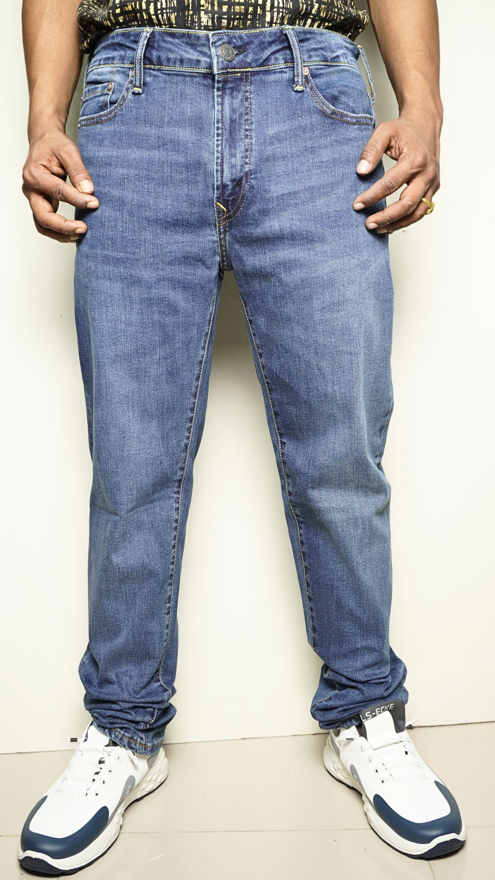 A/E Men's premium 100% export jeans.